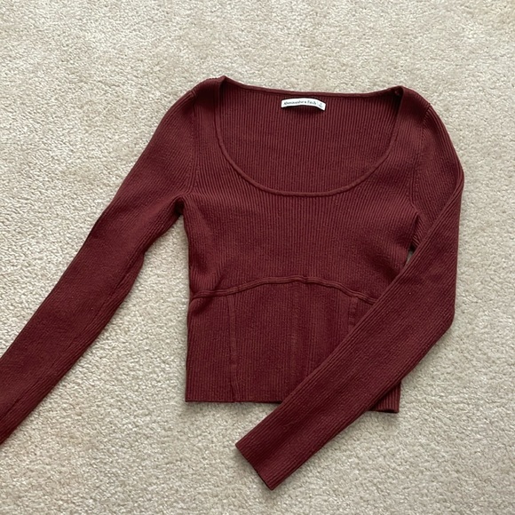 Abercrombie & Fitch Sweater Crop - Picture 2 of 4